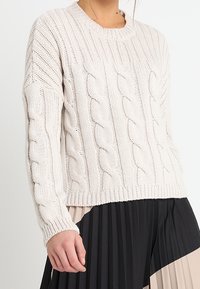 KIOMI Pullover - sand