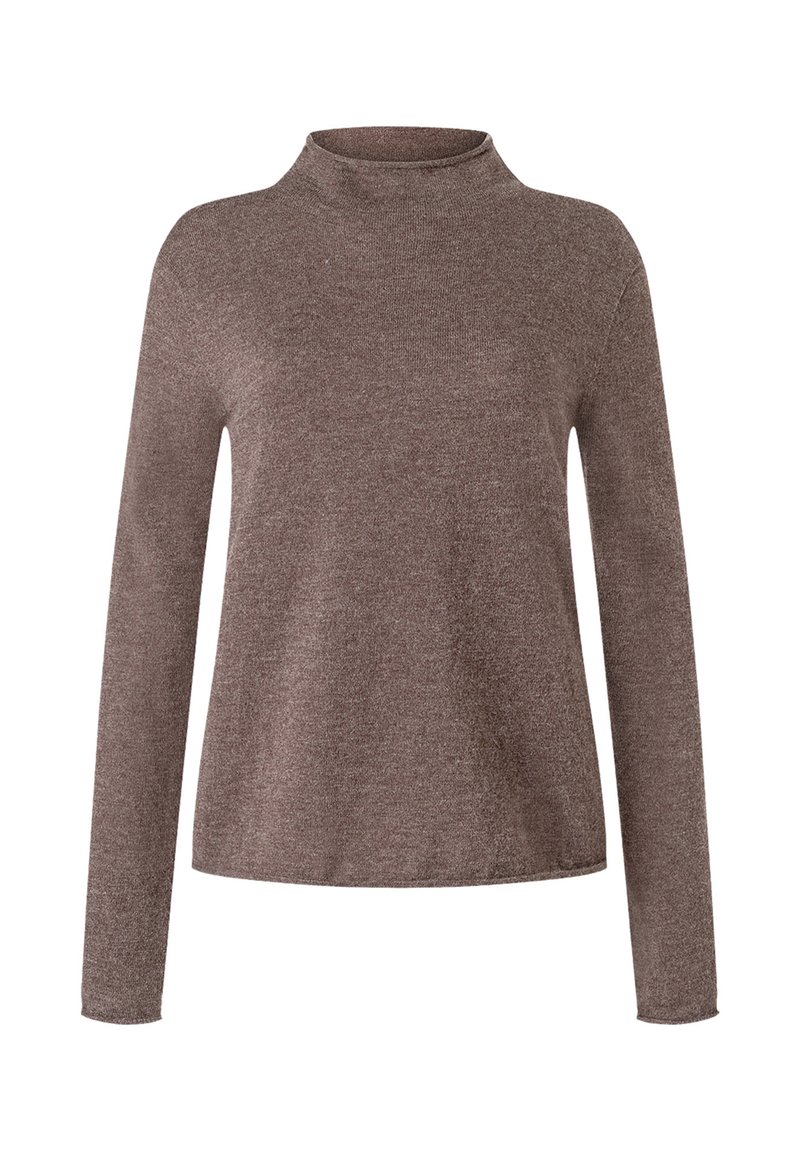 Brun, långärmad tröja med hög krage, tillverkad av mjukt, texturerat stickat tyg, med en avslappnad passform och utan synliga knäppningar.