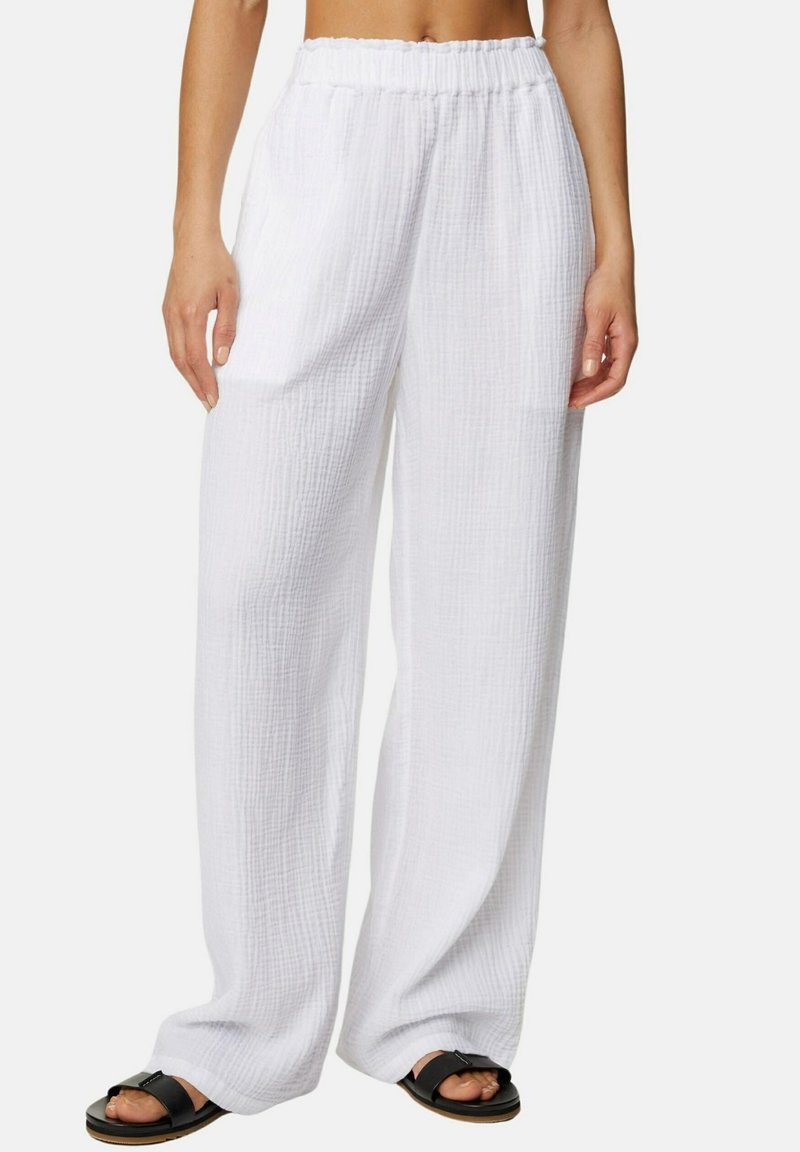 Marks & Spencer PURE COTTON ELASTICATED WAIST RELAXED TROUSERS - Strandaccessoire - soft white