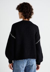 Vero Moda FENG LS V-NECK GA BOO - Kardigan - black