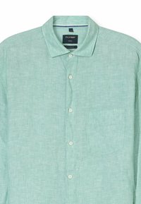Lichtgroene linnen shirt met een regulier pasvorm, button-down kraag, voorkant pocket en crèmekleurige knopen. Smooth textuur en casual ontwerp.