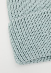 Liewood GINA BEANIE WITH EARS UNISEX - Pletena kapa - ice blue