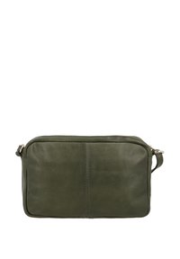 Malá obdélníková tmavě zelená kožená taška přes rameno s viditelným švem a zlatým zipem nahoře na bílém pozadí.