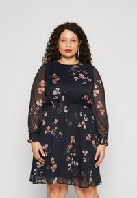 Vero Moda Curve VMSMILLA DRESS - Vapaa-ajan mekko - night sky/hallie