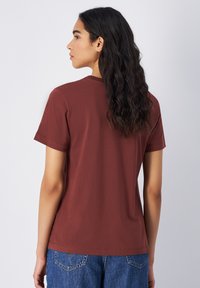 Champion ICONS - T-shirt basic - brown