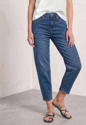 Street One, HIGH-RISE BARREL LEG JEANS IN A LOOSE FIT - Slim fit jeans - medium blue washed
