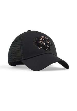 Cappellino da baseball nero con sezioni posteriori in rete e grafica di una testa di tigre ruggente sul pannello frontale, visiera curva e cinturino regolabile.