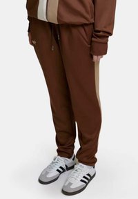 DEF DWD TAPIOCA  - Joggebukse - medium brown