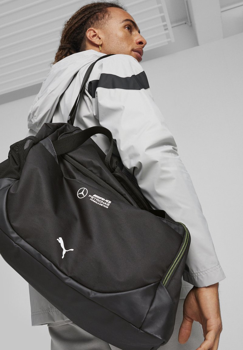 Puma MERCEDES-AMG PETRONAS MOTORSPORT - Sporttasche - black  