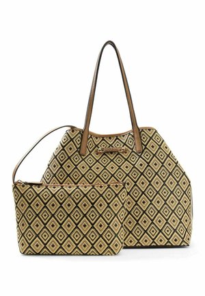 Grote shopper en bijpassend zippertasje met een zwart-beige diamantpatroon en tan handvatten, beide voorzien van een klein merkembleem.