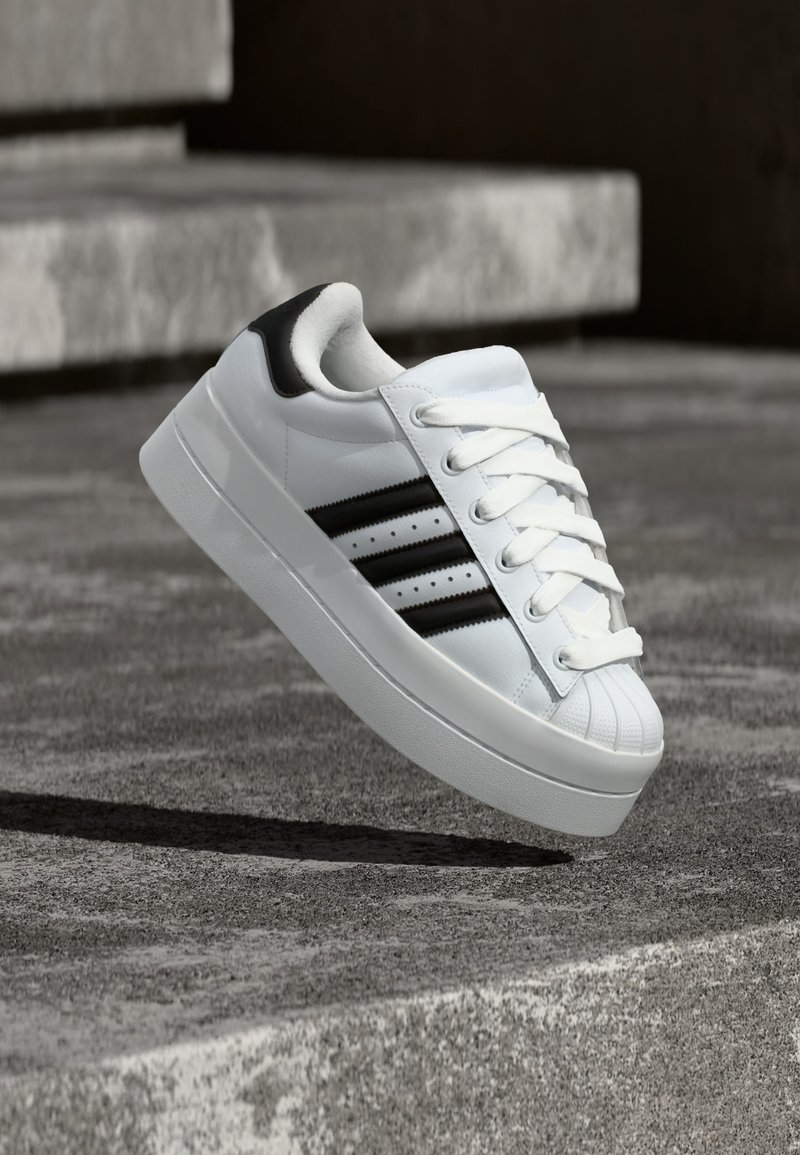 adidas Originals SUPERSTAR STACK footwear white/core black/white