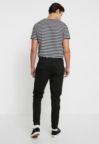 Solid SDSLIM SLIM FIT - Bukser - black