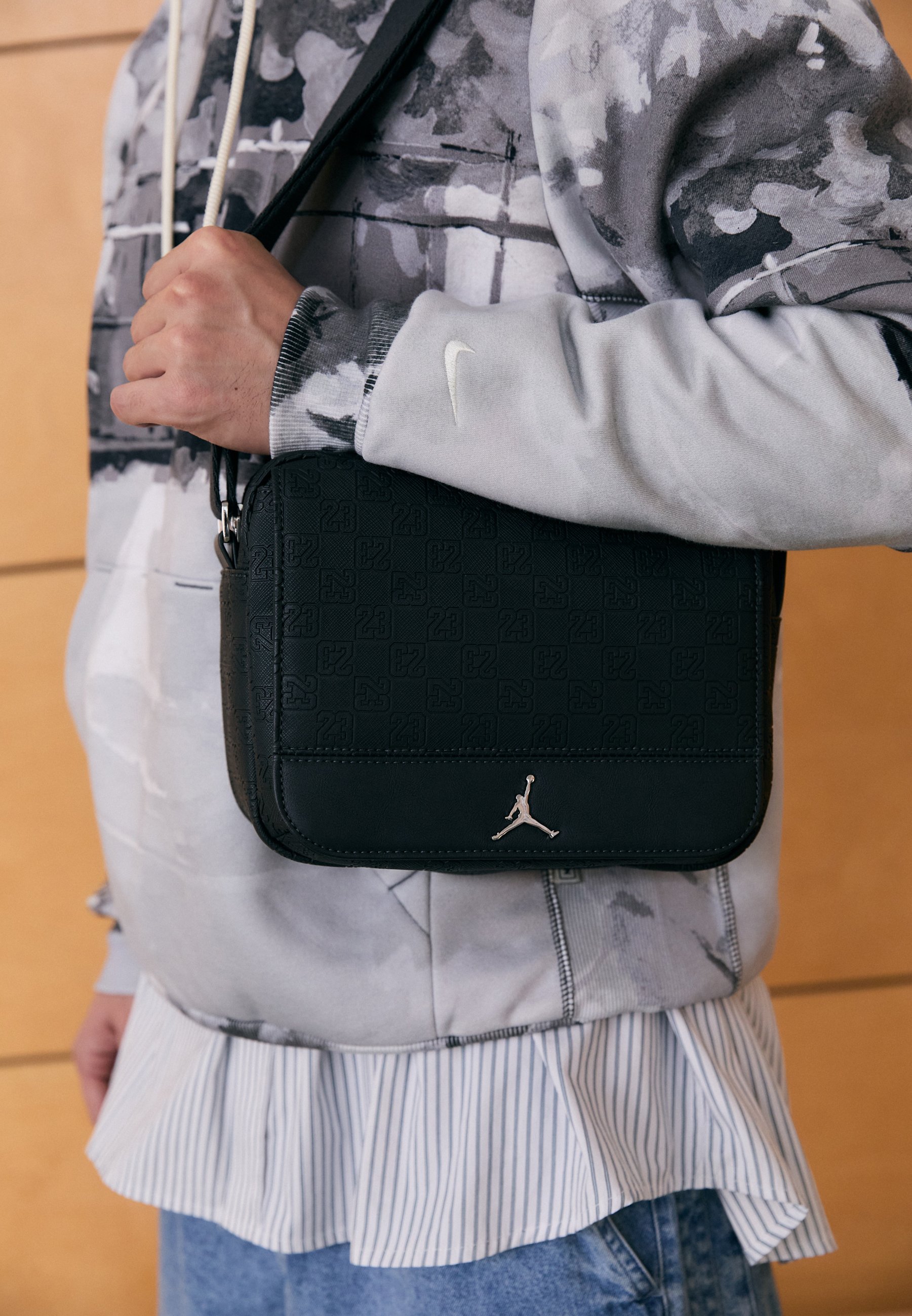 Jordan JAM MONOGRAM MINI MESSENGER BAG - Cross body bag - off noir 