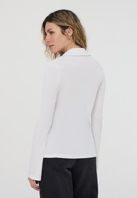 Terranova CATD CAM FIOCCHI  - Camicia - bianco lana