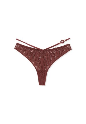 String en dentelle de couleur bordeaux profond, avec un motif floral, des découpes complexes et des bretelles réglables avec un accent en métal en forme de cercle.
