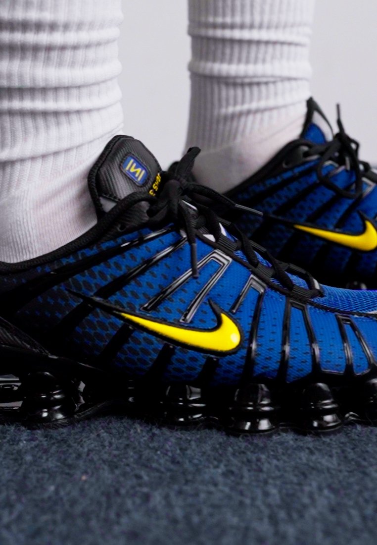 Nike Shox スニーカー 青/黒/黄 Nike Shox Tl スニーカー | ブラック | FARFETCH JP