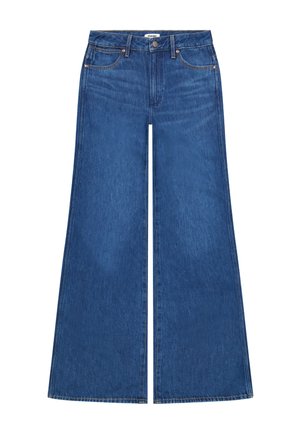 Zilas platas kājas džinsi ar priekšējām kabatām, jostas cilpām un vara kniedes detaļām, izklāti uz baltas virsmas.