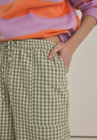 Next TALL FIT - PULL ON GINGHAM  - Tygbyxor - green