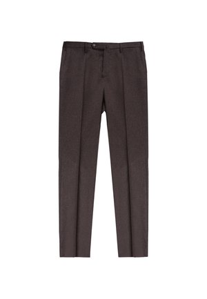Pantalons marron sur mesure en tissu texturé. Présente une coupe droite, des plis sur le devant et une fermeture à bouton à la taille.