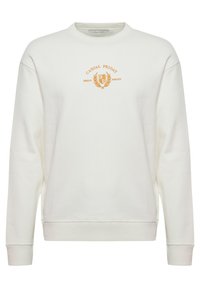 Sudadera blanca de mezcla de algodón, con cuello redondo, mangas largas y logo bordado en naranja de "CASUAL FRIDAY" con acentos de laurel.