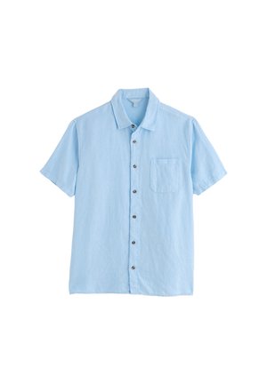 Camicia azzurra a maniche corte con bottoni, colletto e taschino sul petto, mostrata su uno sfondo bianco.