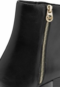 Marco Tozzi Stiefelette - black