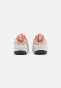Nike Sportswear TECH HERA - Baskets basses - terra blush/black/pink oxford/cosmic clay/platinum tint