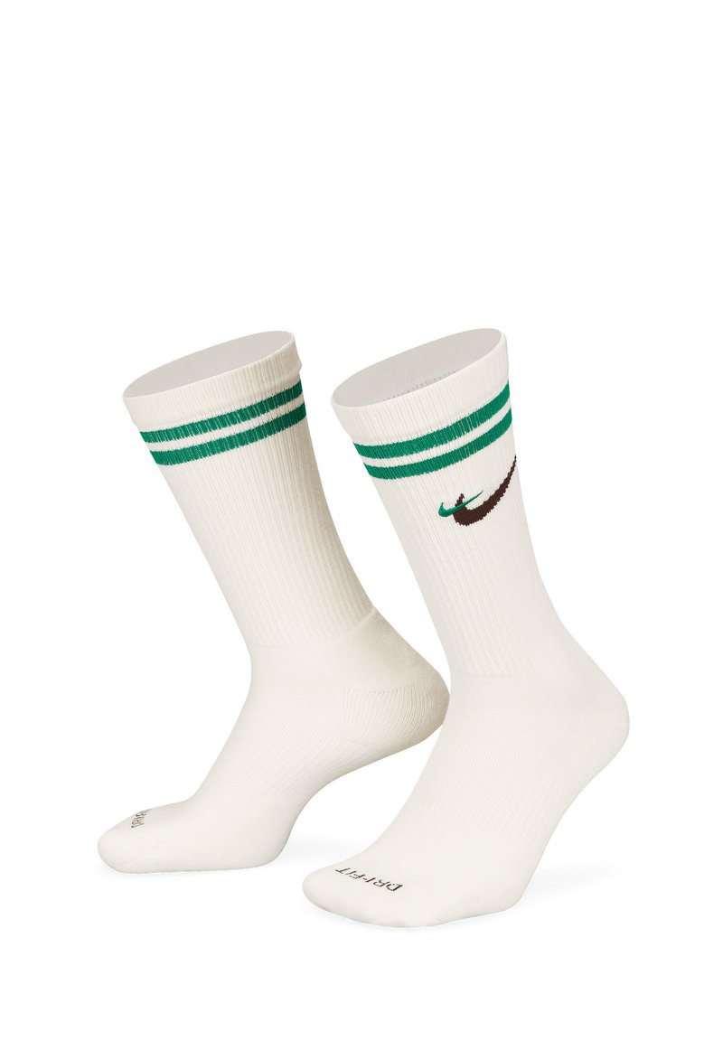 Nike Sportswear NIKE SPORTSWEAR - Socks - weiss