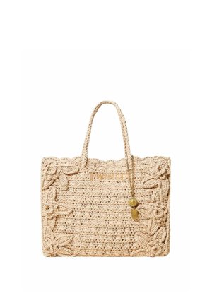 Borsa tote beige all’uncinetto con motivi floreali, due manici, logo del marchio e ciondolo color oro sul davanti.