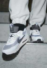 Nike Sportswear Baskets basses - grey