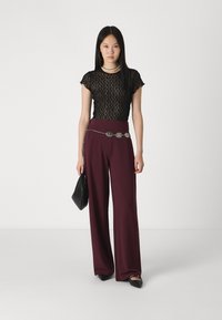 JDY JDYLOUISVILLE CATIA WIDE PANT - Kalhoty - wine tasting