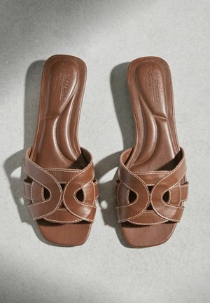 Next, Papucsszandálok - tan brown