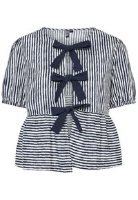 Blusa a righe blu navy e bianche con maniche corte a sbuffo, chiusura con bottoni sul davanti e tre fiocchi in tessuto lungo l'apertura. Texture in cotone morbido.