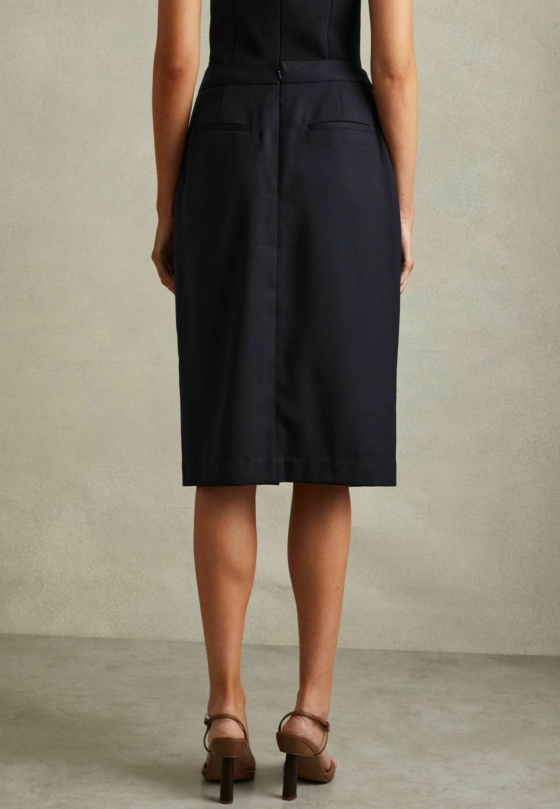 【海外限定】REISS☆スカートNavy Hallie Textured Pencil Midi Reiss Textured Pencil Midi Suit Skirt in Navy - REISS