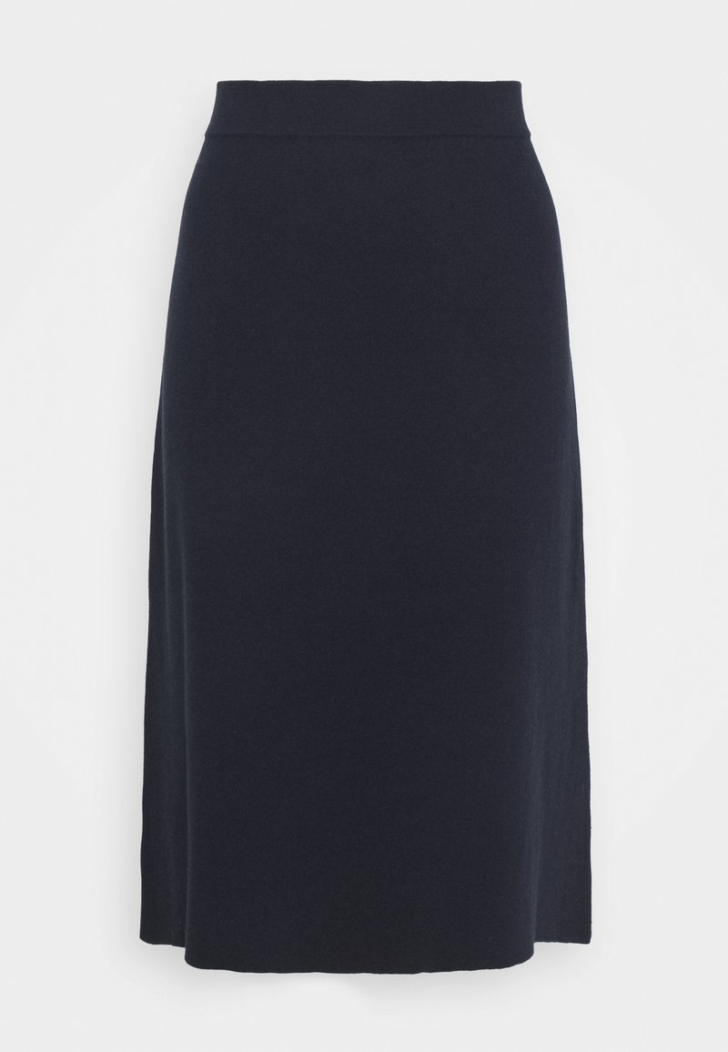 Jupe noire unie longueur genou avec une taille ajustée et un design droit et simple sur fond blanc.