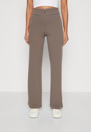 YAS Pantalon classique - dark green