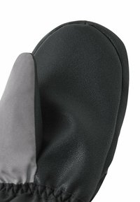 Schwarze wasserdichte Handschuhe mit einer strukturierten Oberfläche, ausgestattet mit einem grauen Akzent und einem elastischen Bündchen für einen sicheren Sitz. Glatte Innenauskleidung.