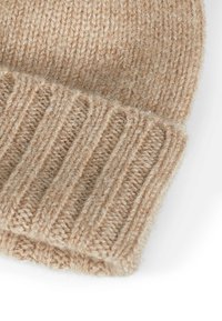 Howard London Mössa - beige