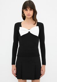 Unausgewählt, black
