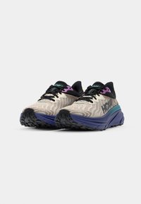 HOKA CHALLENGER 7 - Løpesko for mark - oatmeal/mountain iris