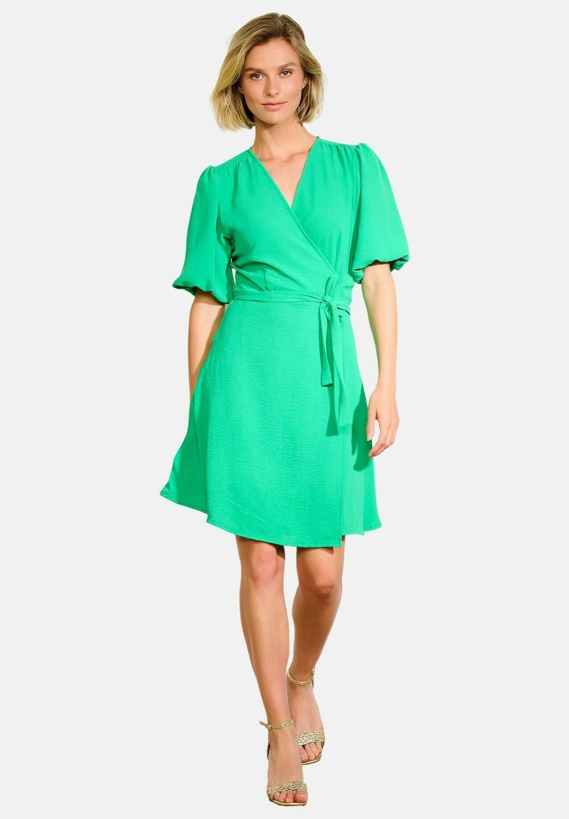LolaLiza Day dress - bright green/green - Zalando