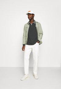 Pier One Polo - mottled dark grey