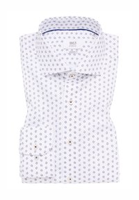 Camicia bianca con motivo floreale blu, vestibilità moderna, colletto a punta e polsini abbottonati. Presenta una chiusura con bottoni e una texture del tessuto morbida.