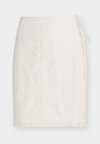 CMTENIKE-SKIRT - Jupe portefeuille - white