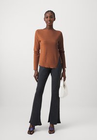 VILA VIVIANA BOAT NECK  - Long sleeved top - caramel café