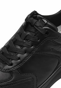 Tamaris PURE RELAX - Matalavartiset tennarit - black uni
