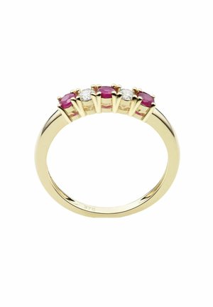 Anello in oro con quattro rubini ovali e due diamanti rotondi, incastonati in una montatura a griffe. Fascia liscia con una finitura lucida.