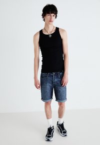 Jack & Jones JJIRICK JJORIGINAL - Shorts di jeans - blue denim