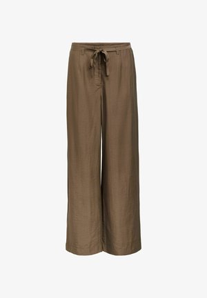 Smeđe hlače širokih nogavica s teksturiranim materijalom, petljama za remen i tkanim remenom u struku, prikazane na bijeloj pozadini.