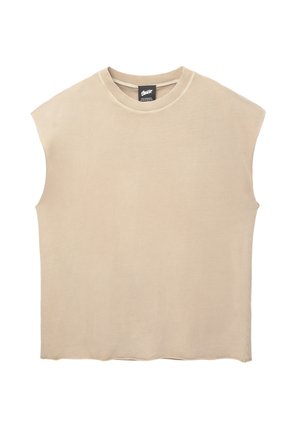 Beige utan ärmar topp av mjukt tyg med rund hals, sänkta axlar och avslappnad passform. Slät textur; ofärdiga fållkanter.